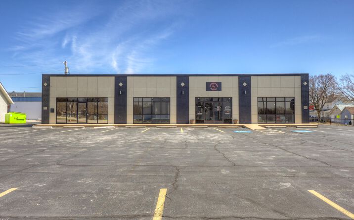 Pictures of Retail property located at 111 N Madison St, Webb City, MO 64870 for sales - image #1