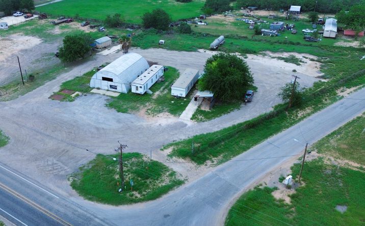 Pictures of Industrial property located at 2071 E Colorado St, Pearsall, TX 78061 for sales - image #1