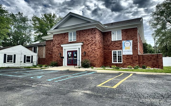Pictures of Office, Special Purpose property located at 3131 Tremainsville Rd, Toledo, OH 43613 for sales - image #1