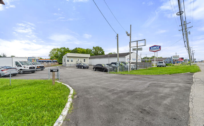 Pictures of Retail property located at 6307 Preston Hwy, Louisville, KY 40219 for sales - image #1