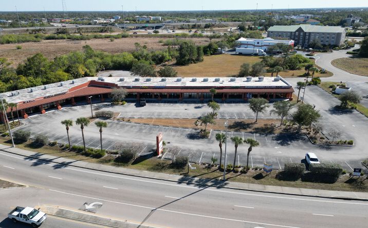 Pictures of Retail property located at 701 JC Center Ct unit 8, Port Charlotte, FL 33954 for sales - image #1