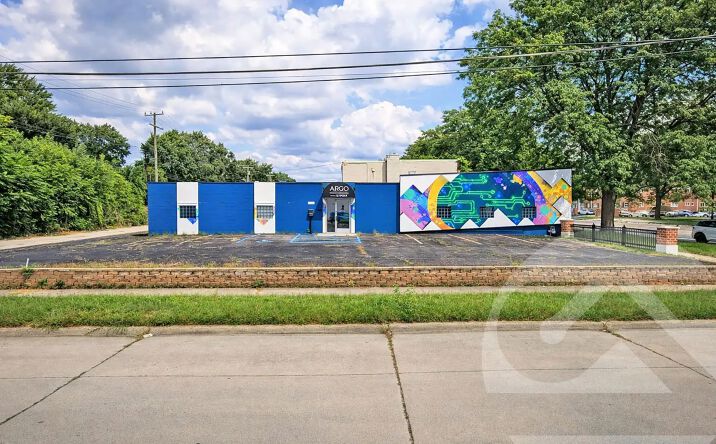 Pictures of Office property located at 25340 Five Mile Rd, Redford Township, MI 48239 for sales - image #1
