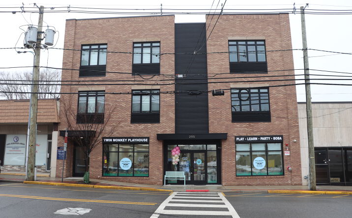 Pictures of Mixed Use, Multifamily, Retail property located at 205-211 Stuyvesant Ave, Lyndhurst, NJ 07071 for sales - image #1