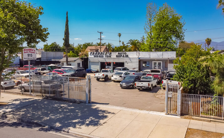 Pictures of Business for Sale, Retail property located at 929 E Mission Blvd, Pomona, CA 91766 for sales - image #1