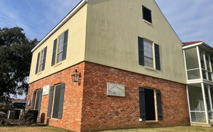 Pictures of Office property located at 140 Rue Beauregard, Lafayette, LA 70508 for sales - image #1