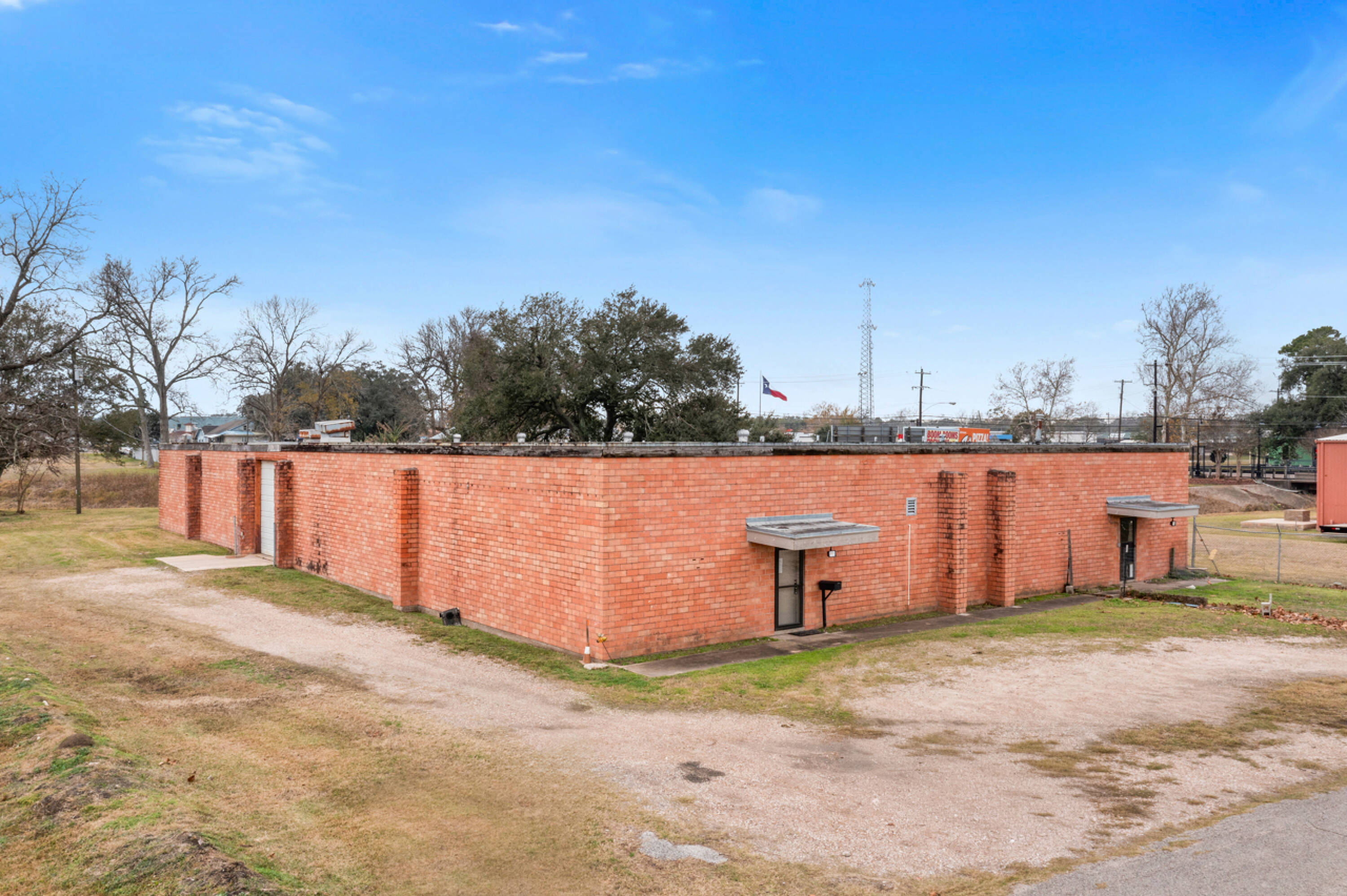 200 Motel Dr, Alvin, TX 77511