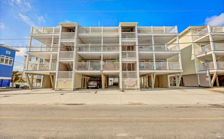 Pictures of Multifamily property located at 1503 Carolina Beach Ave N, Carolina Beach, NC 28428 for sales - image #1