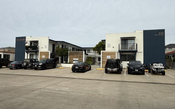 Pictures of Multifamily property located at 930 Felspar St, San Diego, CA 92109 for sales - image #1
