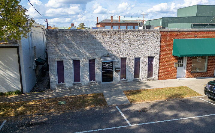 Pictures of Office, Retail property located at 149 Chesterfield Street S, Aiken, SC 29801 for sales - image #1