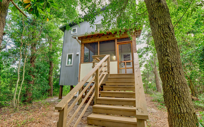 Pictures of Multifamily property located at 1801 US-421, Wilmington, NC 28401 for sales - image #1