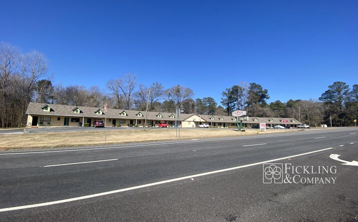Pictures of Hospitality property located at 2240 Gray Hwy, Macon, GA 31211 for sales - image #1