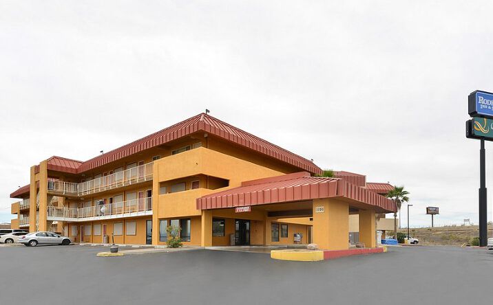 Pictures of Hospitality property located at 1195 3rd St, Needles, CA 92363 for sales - image #1