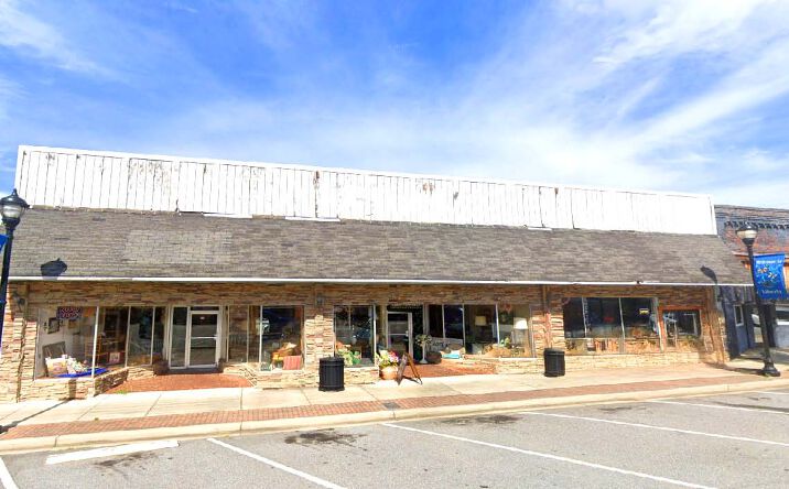 Pictures of Retail property located at 15 South Commerce Street, Liberty, SC 29657 for sales - image #1