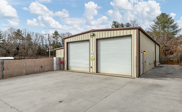 Pictures of Industrial property located at 15 Gill St, Asheville, NC 28806 for sales - image #1