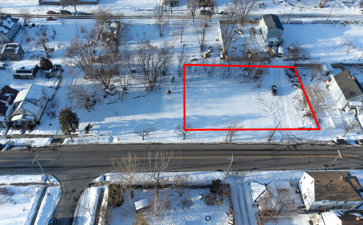 Pictures of Land property located at 2113 Carpenter Ave, Hamtramck, MI 48212 for sales - image #1
