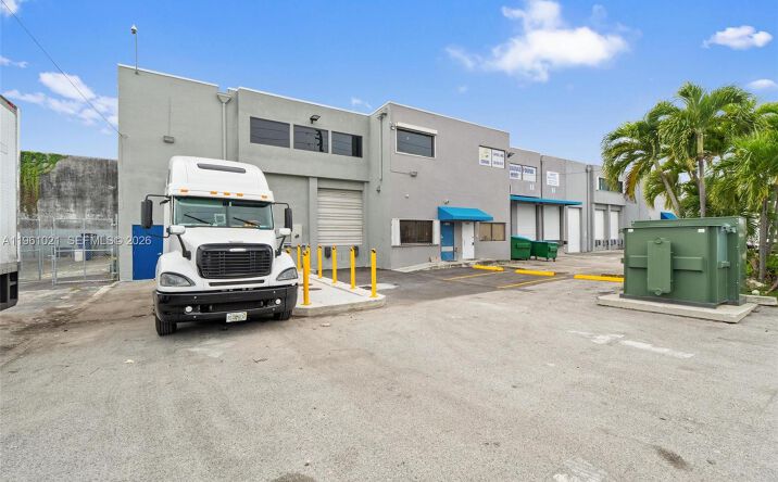 Pictures of Industrial property located at 8000 NW 68th St, Medley, FL 33166 for sales - image #1
