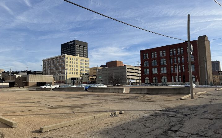 Pictures of Land, Multifamily property located at 204 SW 5th ST, Topeka, KS 66603 for sales - image #1
