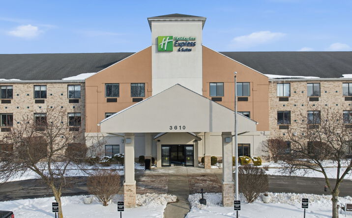 Pictures of Hospitality property located at 3610 S Nappanee St, Elkhart, IN 46517 for sales - image #1