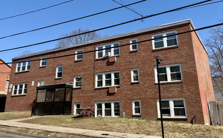 Pictures of Multifamily property located at 16 Henry Street, Hartford, CT 06114 for sales - image #1