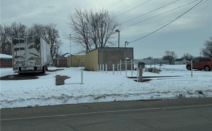 Pictures of Special Purpose property located at 3121 Commercial Ave, Mattoon, IL 61938 for sales - image #1