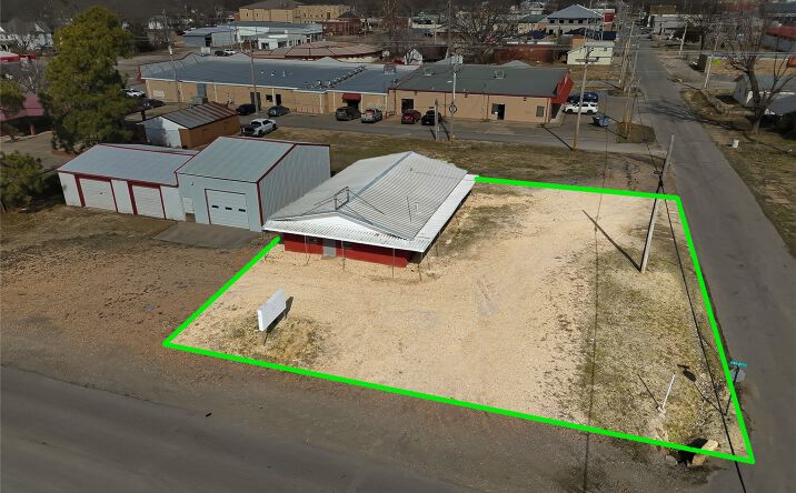 Pictures of Mixed Use property located at 101 W Walnut Street, Stilwell, OK 74960 for sales - image #1