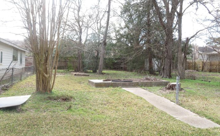 Pictures of Land property located at 9221 Clarkcrest St, Houston, TX 77063 for sales - image #1