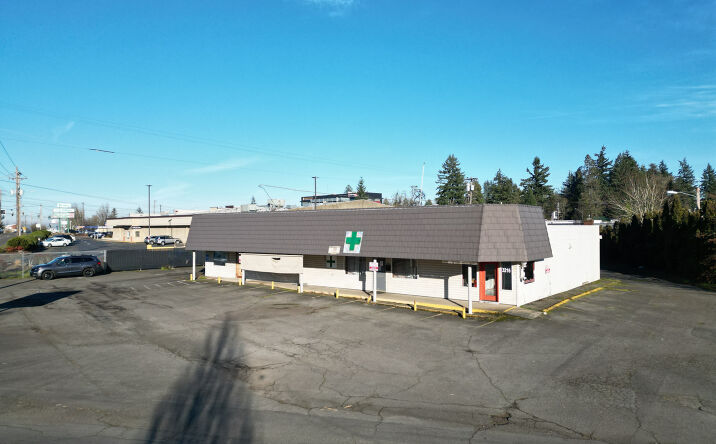 Pictures of Retail, Office, Mixed Use property located at 3212 Triangle Dr SE, Salem, OR 97302 for sales - image #1