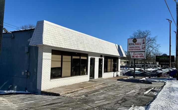 Pictures of Retail property located at 1312 W Lincoln Highway, Schererville, IN 46375 for sales - image #1