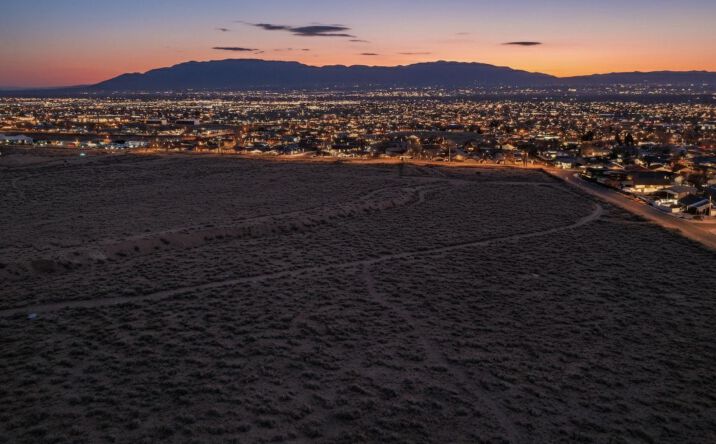 Pictures of Land property located at 10350 Sunset Gardens Road SW, Albuquerque, NM 87121 for sales - image #1