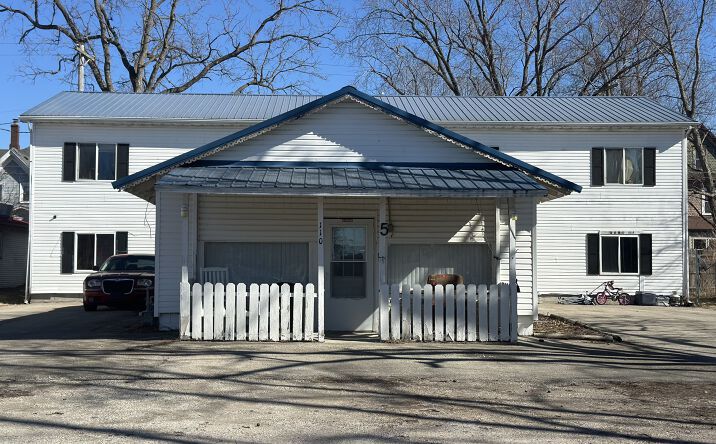 Pictures of Multifamily property located at 110 S Wood St, Maroa, IL 61756 for sales - image #1