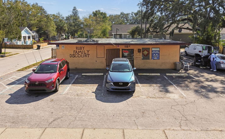 Pictures of Retail property located at 1664 15th Ave S, St. Petersburg, FL 33712 for sales - image #1