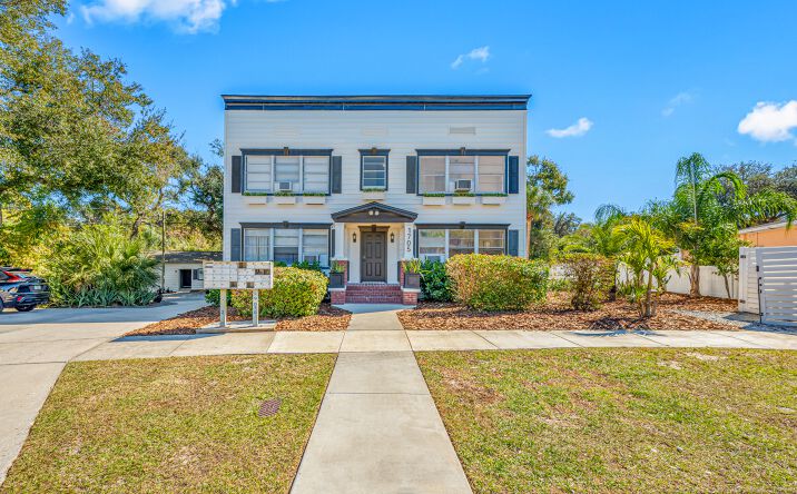 Pictures of Multifamily property located at 1705 Apache Trail, Clearwater, FL 33755 for sales - image #1