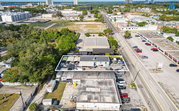 Pictures of Industrial property located at 2242 Fowler St, Fort Myers, FL 33901 for sales - image #1