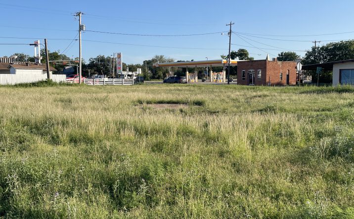 Pictures of Land property located at Center St, Sabinal, TX 78881 for sales - image #1