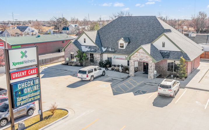 Pictures of Office, Retail property located at 1327 Oklahoma Ave, Woodward, OK 73801 for sales - image #1
