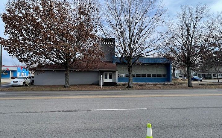 Pictures of Retail property located at 8300 1st Avenue Southeast, Leeds, AL 35094 for sales - image #1