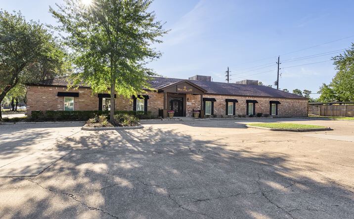 Pictures of Office property located at 14637 Pebble Bend Dr, Houston, TX 77068 for sales - image #1