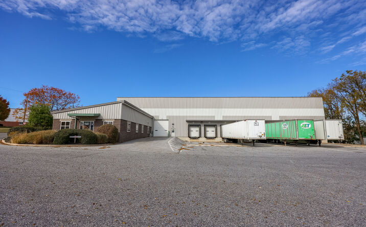 Pictures of Industrial property located at 300 Commerce Dr, New Holland, PA 17557 for sales - image #1