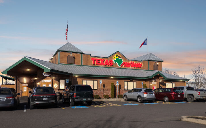 Pictures of Retail property located at 1060 Valley River Way, Eugene, OR 97401 for sales - image #1