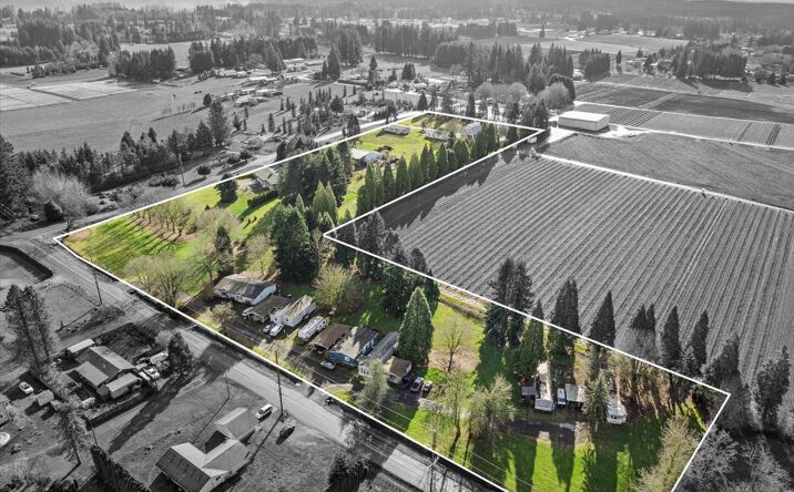 Pictures of Multifamily property located at 12721 SE 352nd Ave, Boring, OR 97009 for sales - image #1