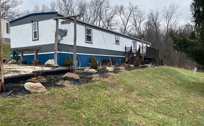 Pictures of Mobile Home Park property located at 2900 Henderson Rd, Washington, PA 15301 for sales - image #1
