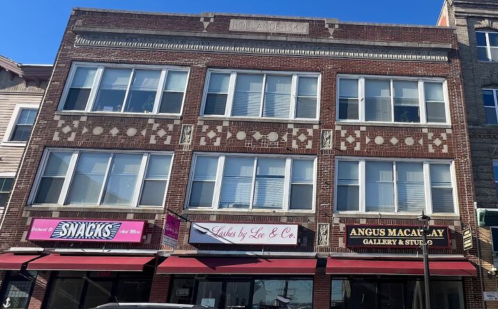 Pictures of Mixed Use, Retail property located at 153 Bank St, New London, CT 06320 for sales - image #1