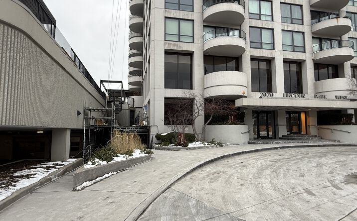 Pictures of Retail, Multifamily property located at 2020 Lincoln Park W, Chicago, IL 60614 for sales - image #1