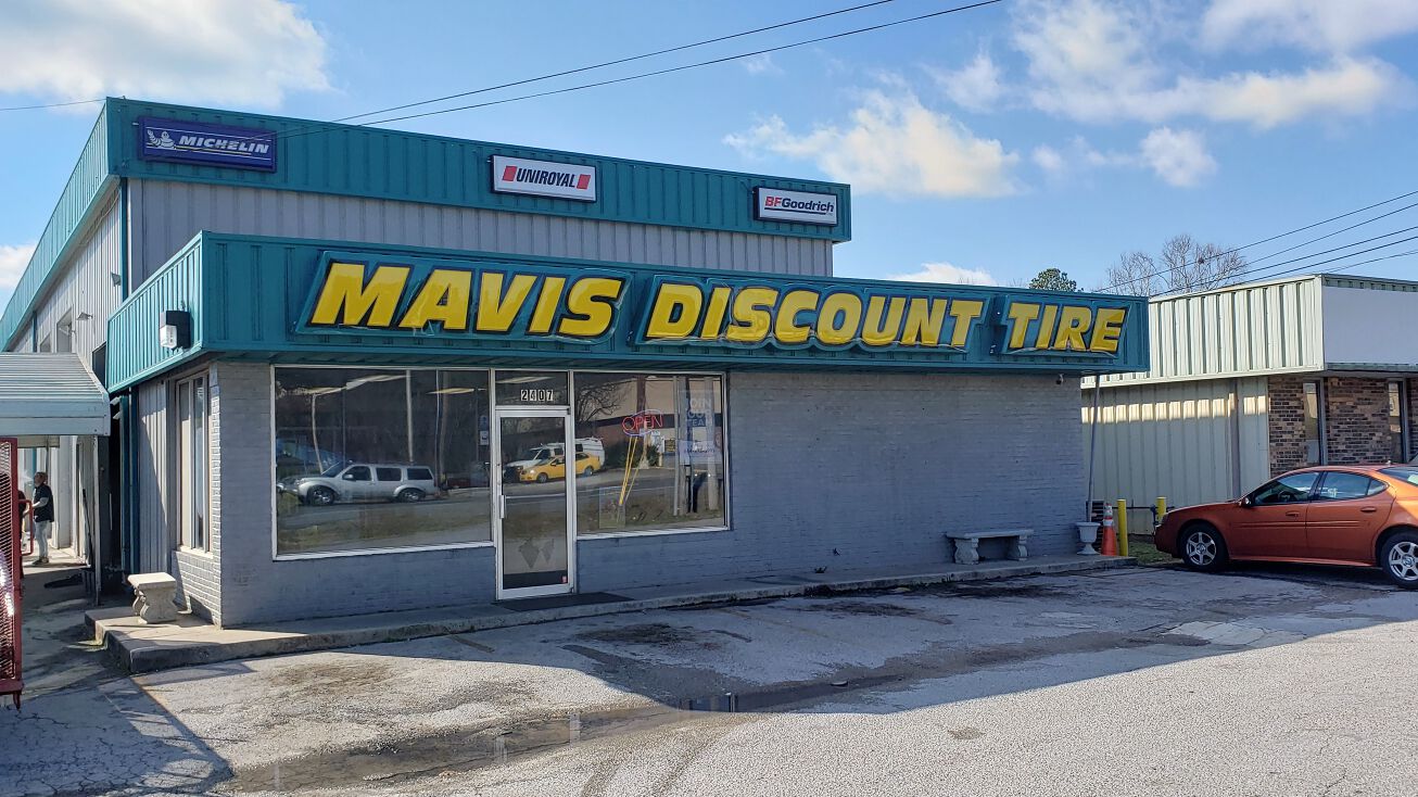 Pictures of Retail property located at 2407 Jordan Lane, Huntsville, AL 35816 for sales image 1