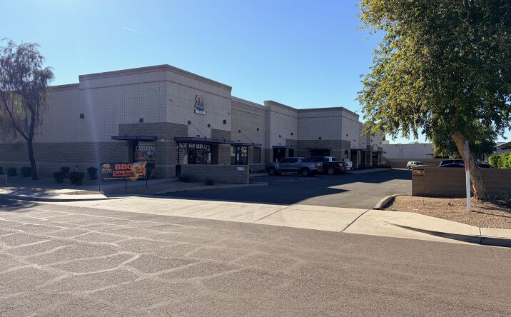 Pictures of Industrial property located at 7900 N 70th Ave, Glendale, AZ 85303 for sales - image #1