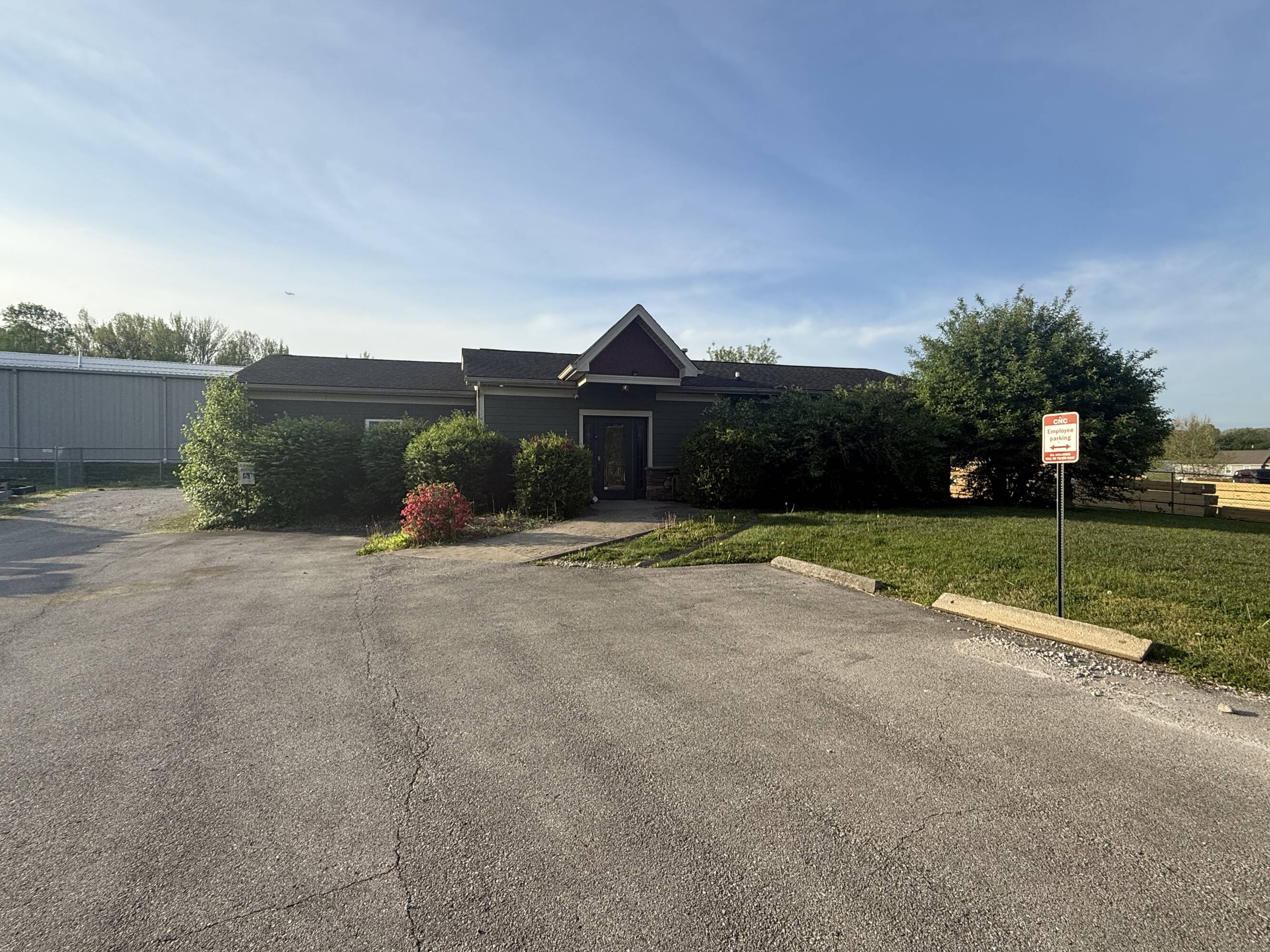 122 Bowling Ln, Clarksville, IN 47129