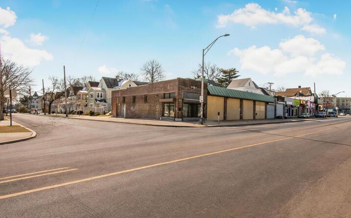 Pictures of Retail, Industrial property located at 200 W 1st Street, Mount Vernon, NY 10550 for sales - image #1