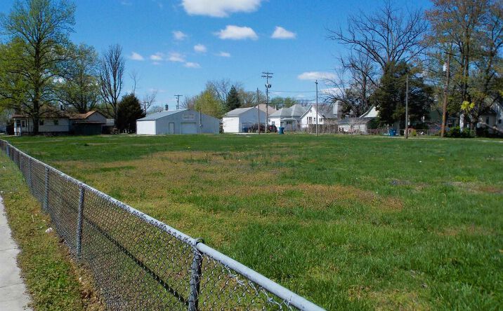 Pictures of Land property located at 838 E 2ND Street 846, Centralia, IL 62801 for sales - image #1