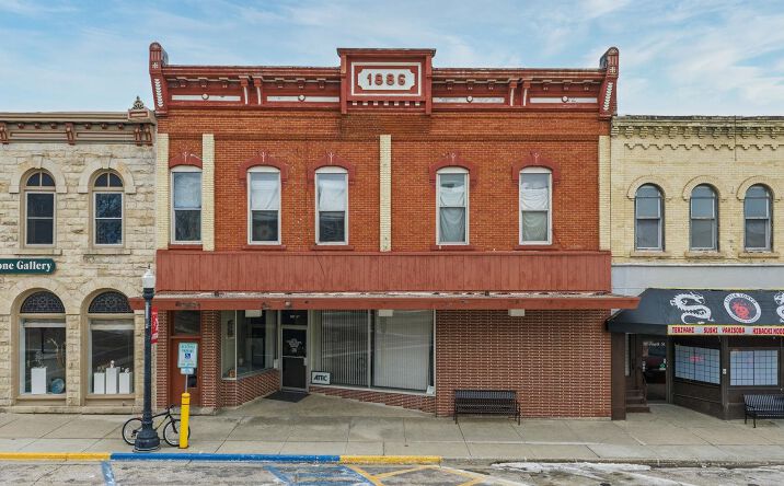 Pictures of Retail, Multifamily, Office property located at 107 4th, Baraboo, WI 53913 for sales - image #1