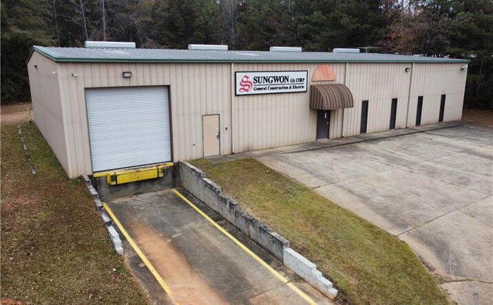 Pictures of Office, Industrial property located at 107 Corporate Park East Drive, LaGrange, GA 30241 for sales - image #1